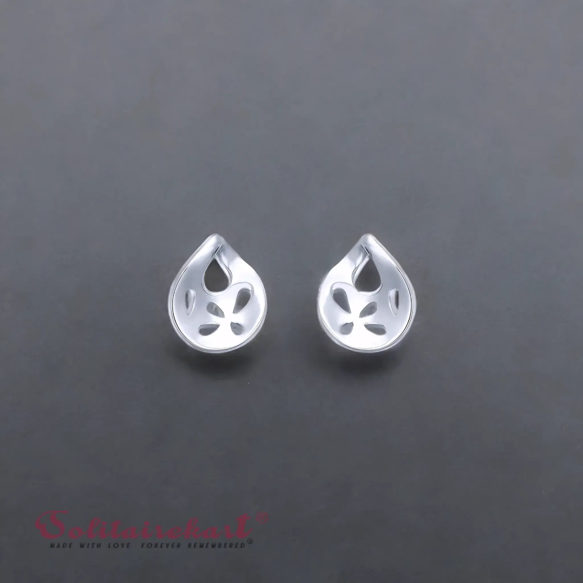 Solitairekart 2.36gm Elegant Teardrop Stud Earrings